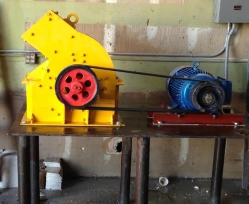 PC Series Gold Crusher Hammer Mill com motor a diesel e tamanho ajustável do grau de tela