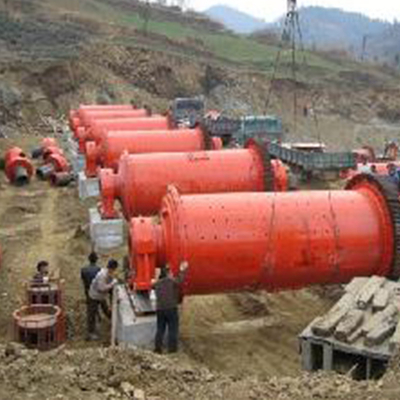 Moinho de bolas industrial de 5 toneladas do Zimbabué com projeto rotativo horizontal e capacidade de moagem