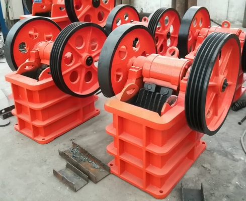 Stone Rock Mini Portable Diesel Motor Maxilar triturador Capacidade 1-500t/h Tamanho de descarga 0-300