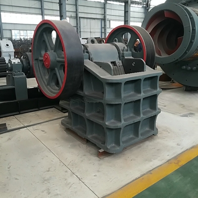 30kw PE400x600 Mobile Small Gold Ore Stone Jaw Crusher com dimensões de 1400x1740x1663mm