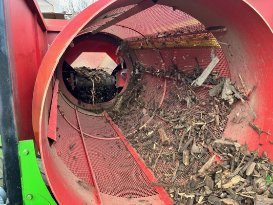 60m3/hora Capacidade Esquena móvel de trombetas para filtragem Compost Chips de madeira Topsoil Excrementos bovinos e ovinos