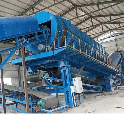 Instalação de reciclagem de resíduos com sistema de limpeza de bolas de borracha