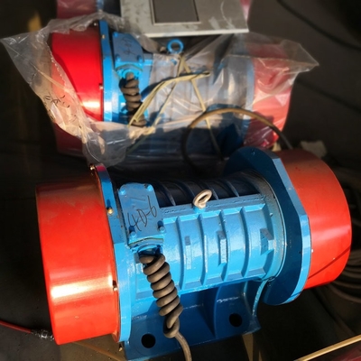 Rotex Linear Vibrating Screen Machine para pó de areia de sílica de acordo com o modelo diferente