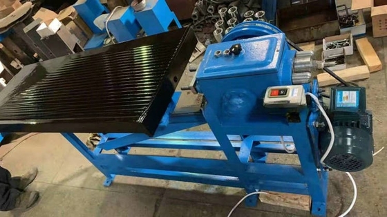 15-30% Densidade de Slurry Laboratório de Processamento Mineral Gold Shaker Table com Sawtooth Waveform