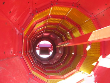 Instalação móvel de lavagem de tela para melhoria da eficiência da mineração de energia